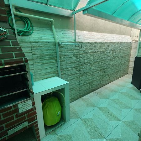 Alugo Apartamento Na Praia Cocanha Карагуататуба Экстерьер фото